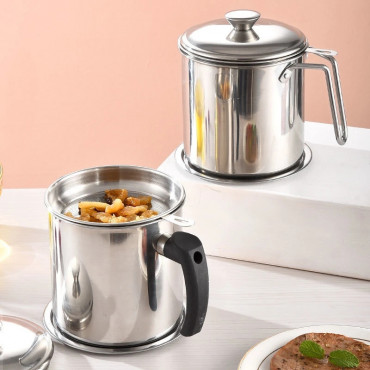 Oil Pot