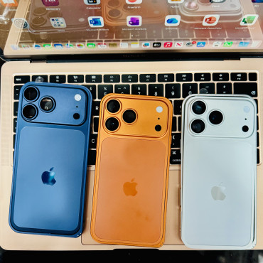 2nd Gen 17 pro 17 pro max করে ফেলুন old মডেল iPhone  .bumper+ Metal gorilla glass back shell সকল iPhone করে ফেলুন update ⬆️ 17pro max and 17pro 