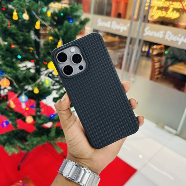 Suitable solid color knitted soft premium case .