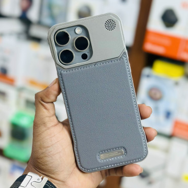 Small যুক্ত MagSafe premium Leather Case..