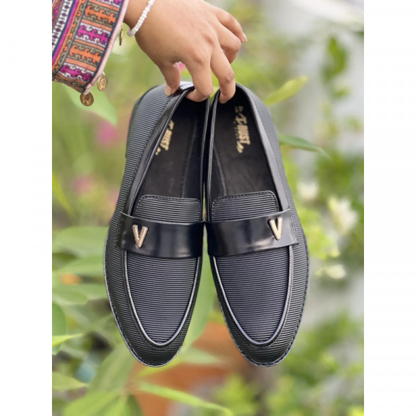 PREMIUM TASSLE BLACK ! T111