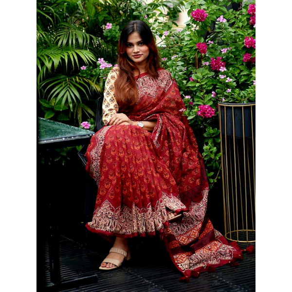 এক্সক্লুসিভ ব্লক শাড়ি 