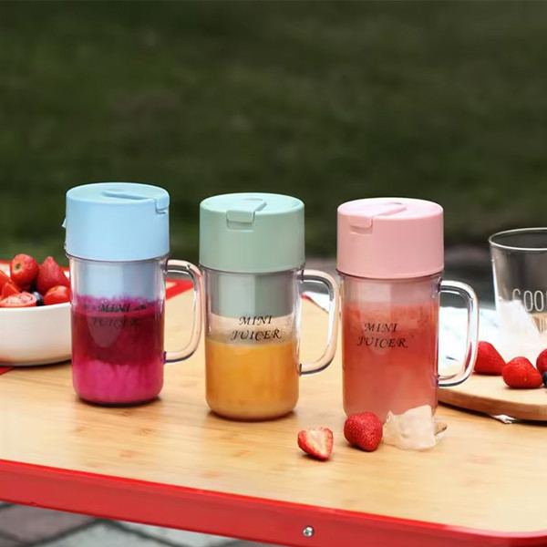 Rechargeable Cup Juicer