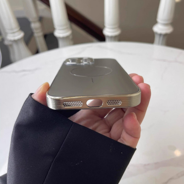 Brushed Titanium Finish Dikex Magsafe Case 