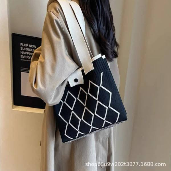 New Shoulder Bag (Black)