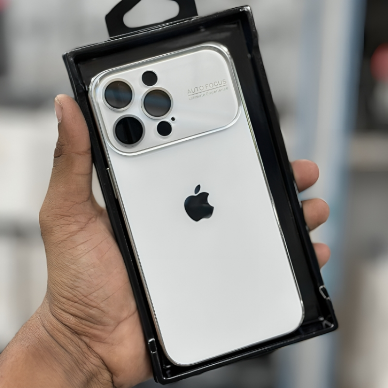 Auto Focus 17 Concept For iPhone With Lense Protection