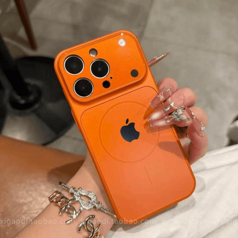Poly Carbonate 17 Series Concept Magsafe Case For iPhone