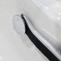 Gap cleaning brush