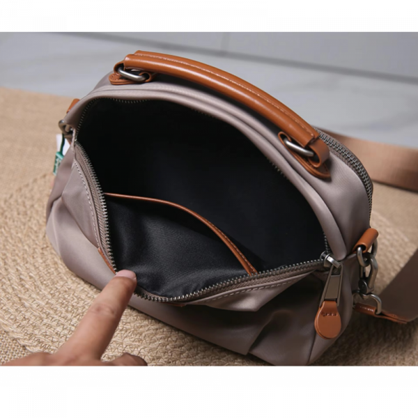 Retro Design New Ladies Portable Bag (Grey)