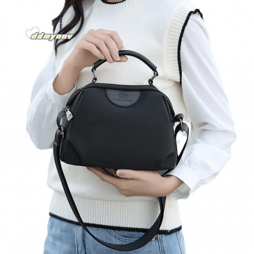 Retro Design New Ladies Portable Bag ( Black )