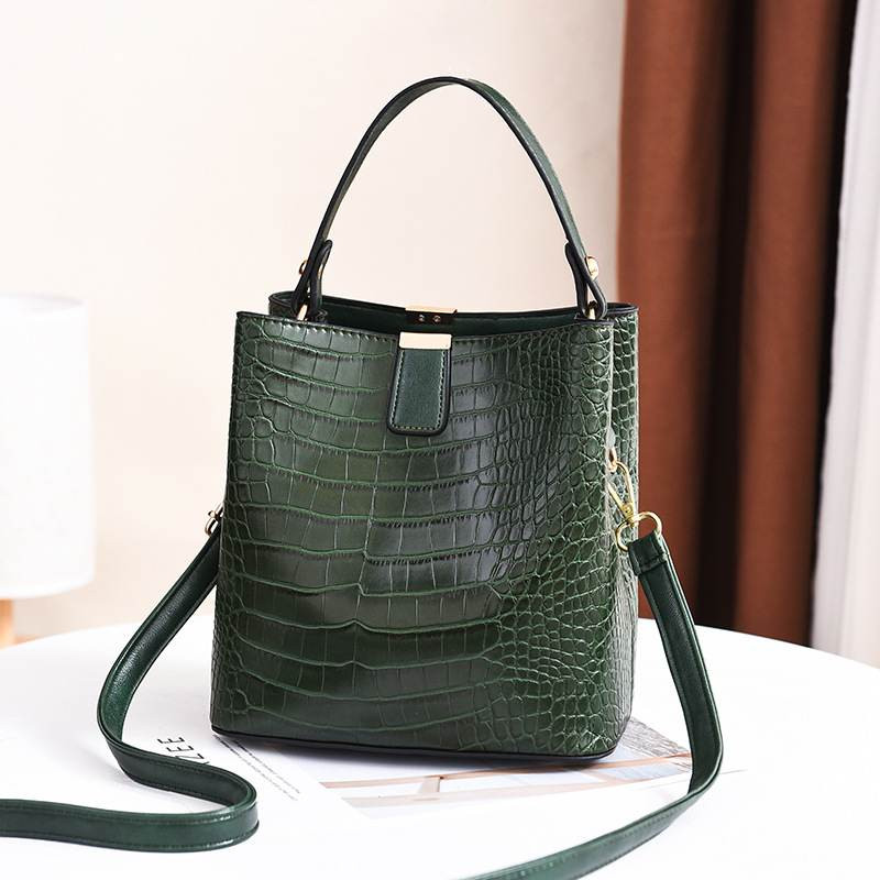 Crocodile Hands Bag(green)