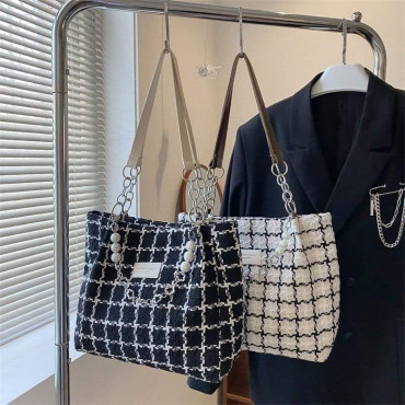 Classic Plaid Chain ...