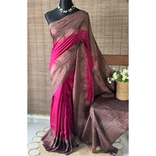 সিল্ক বাটিক শাড়ি