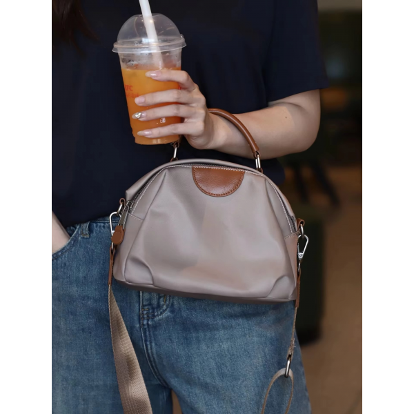  New Portable Nylon Cloth with Cowhide Shoulder Bag (Grey)