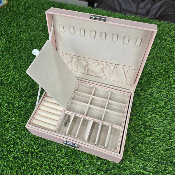 Jewellery box 