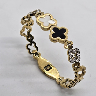 Bracelet 11...