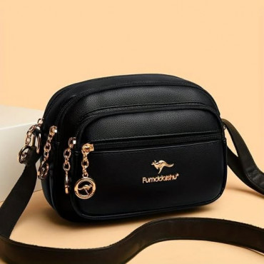 Kangaroo stylish 5 gippper Bag (black color)