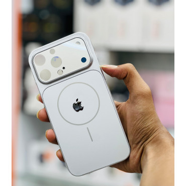 The Corning Glass Transforms Into a Large Window, Suitable for The Stylish And Minimalist Phone Case for The for iphone