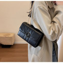 Elegant Quilted Crossbody Bag with Chain Strap