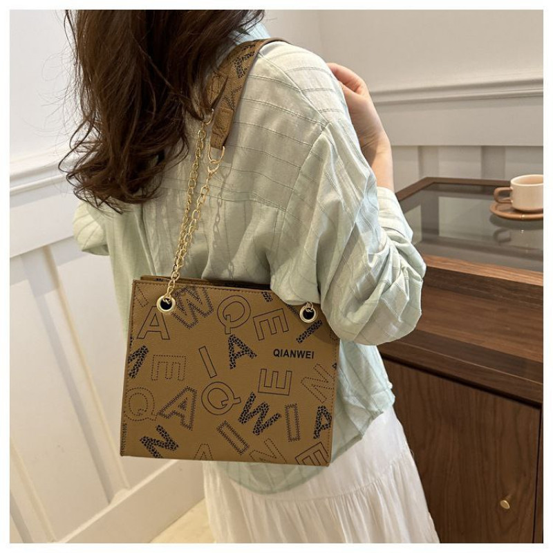 Luxury Monogram Chain Tote Bag | RM-67