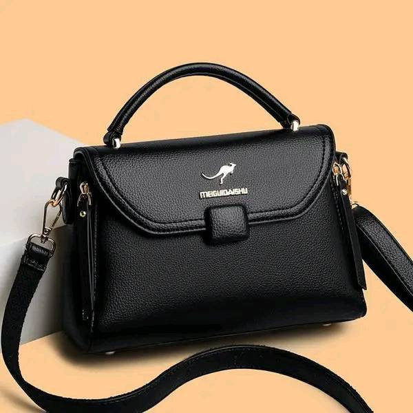 Kangaroo Handbag (Black)