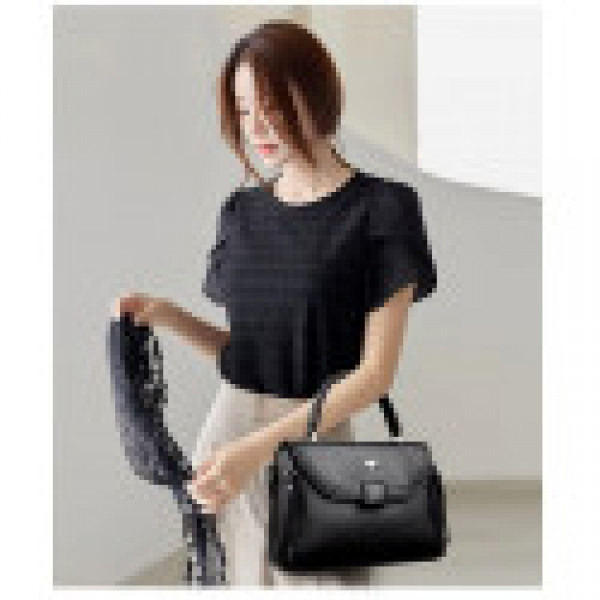 Kangaroo Handbag (Black)